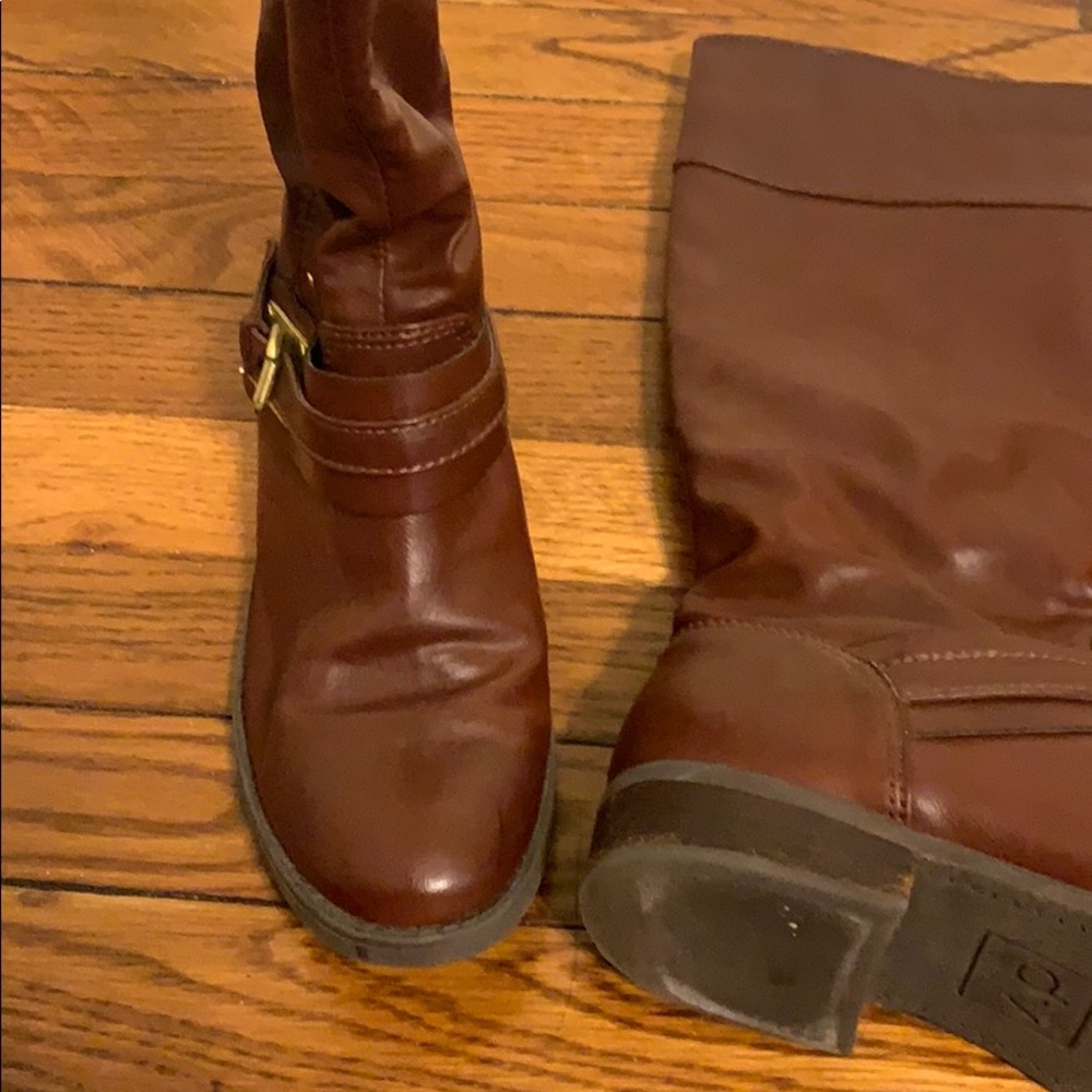 Boots - Picture 5 of 5